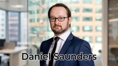 Daniel Saunders